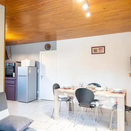 Prairie Tatil Evi Aubas